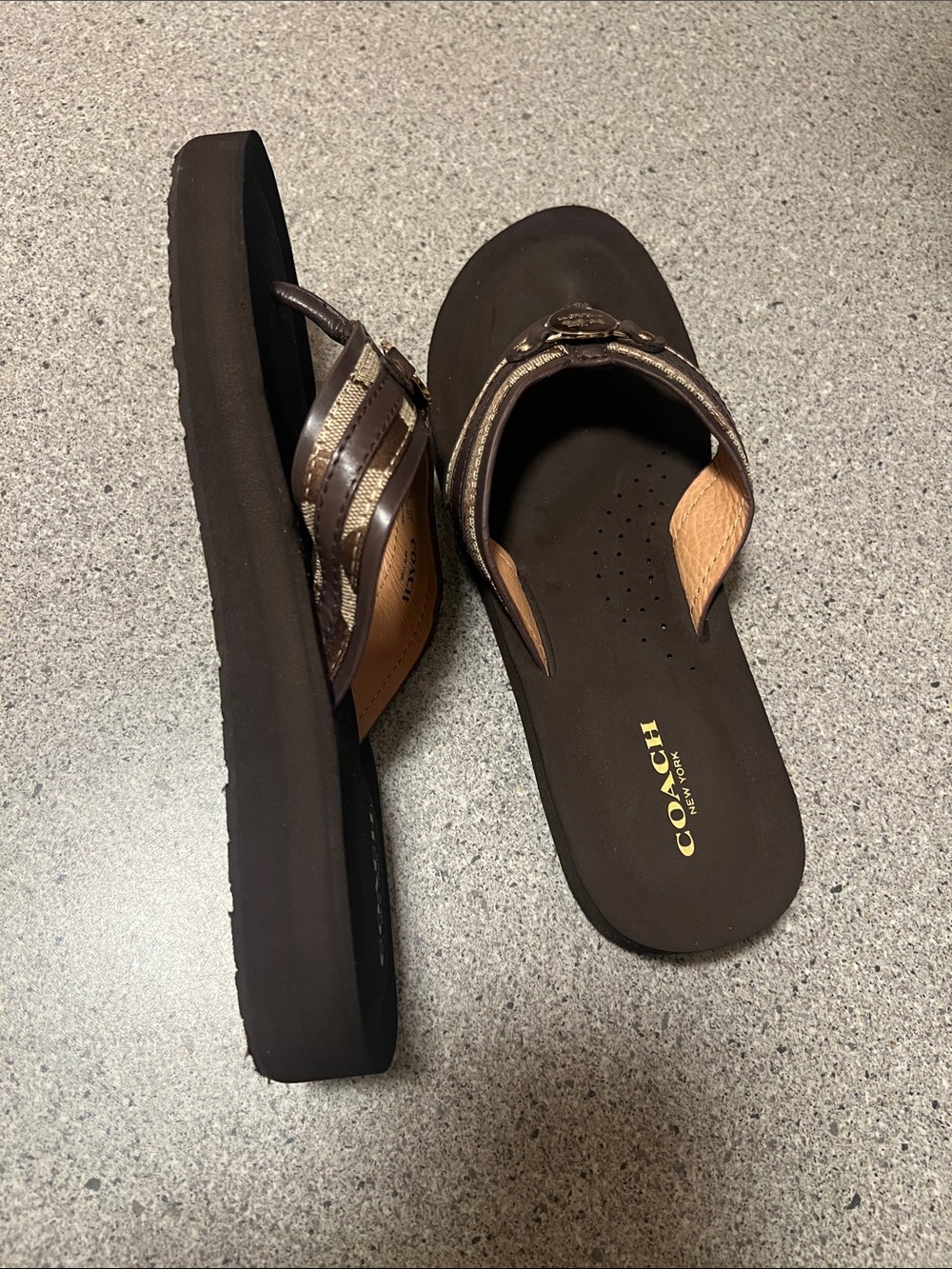 Authentic Coach Jasmine 12CM/Semi Mat CLF A5287 Women's Brown/Tan Thong Sandals - Picture 5 of 8